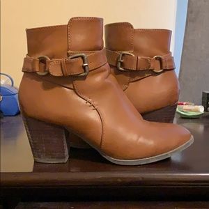 Bass brown ankle boots
